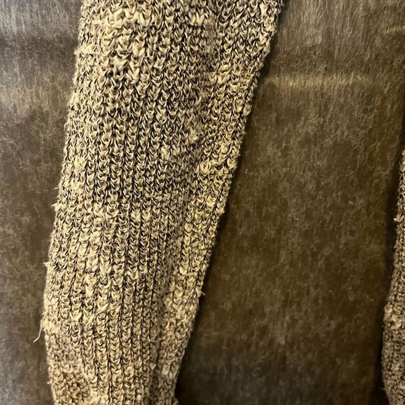 Plus SZ Women's Torrid 00 Grey Sweater Cut out design w/minor defects - Picture 5 of 11